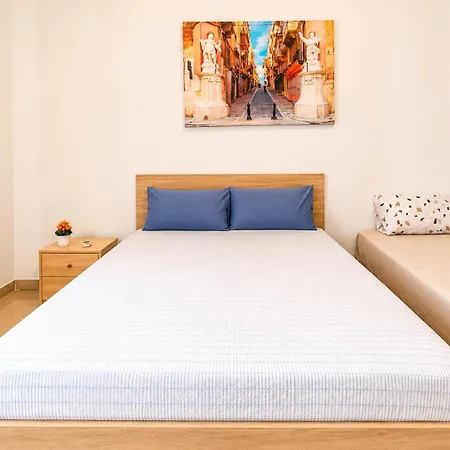 The Onyx - Sea View 5 *