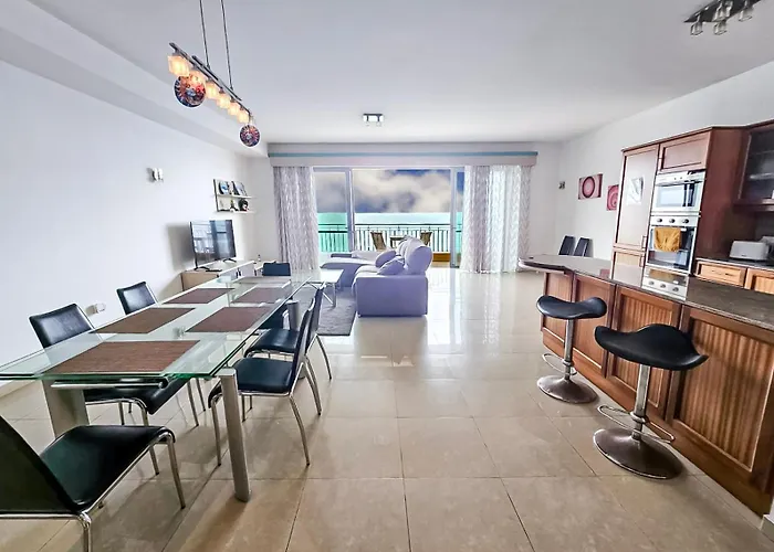 Appartement Modern Seafront 3-bedroom With Spectacular Views Sliema
