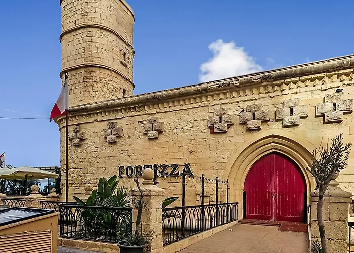 Modern Seafront 3-bedroom With Spectacular Views *