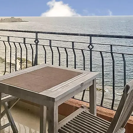 The Onyx - Sea View 5 *